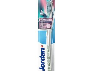 Jordan Ultralite Toothbrush UltraSoft 1 Τεμάχιο Εξαιρετικά Μαλακή Οδοντόβουρτσα για Βαθύ Καθαρισμό με Εξαιρετικά Λεπτές Ίνες Κωδ 310093 – Ανοιχτό Πράσινο